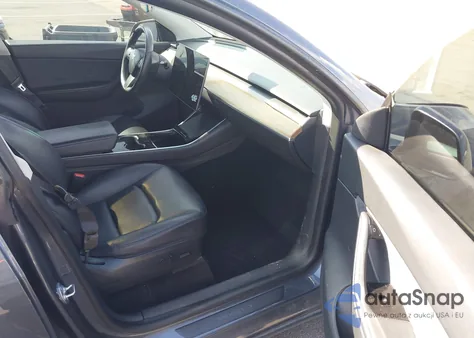 2020 Tesla Model Y Long Range Dual Motor All-Wheel Drive z USA, uszkodzony, nr VIN 5YJYGDEE6LF040308